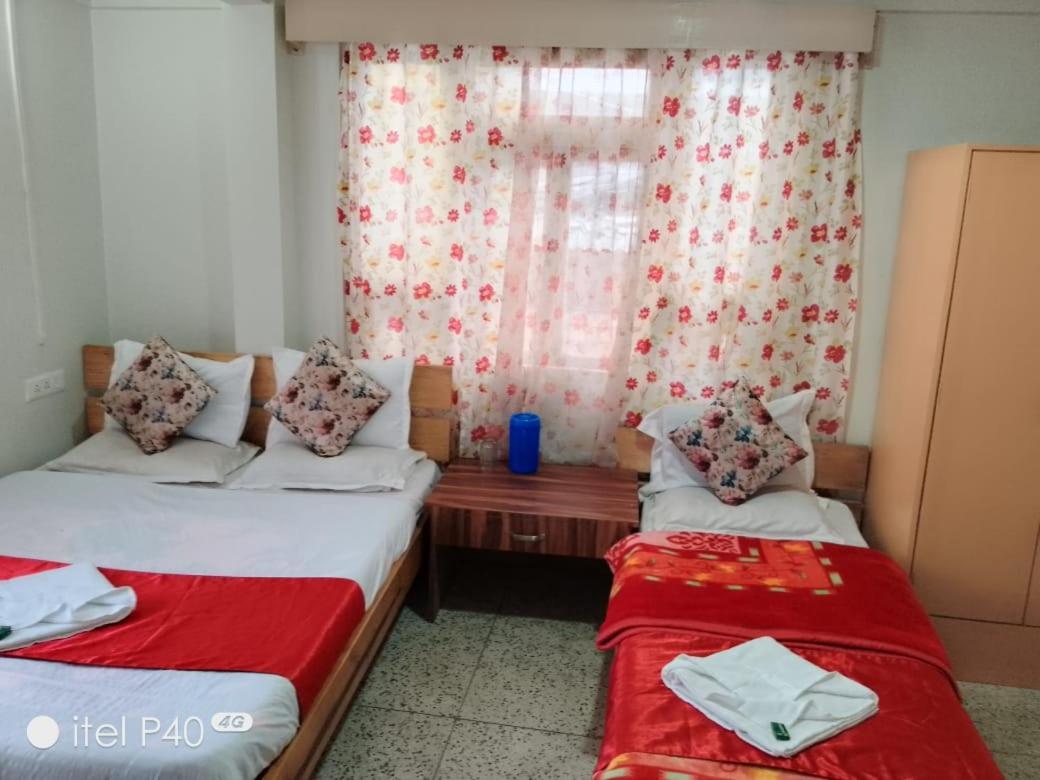 Hotel Noryang Gangtok Extérieur photo